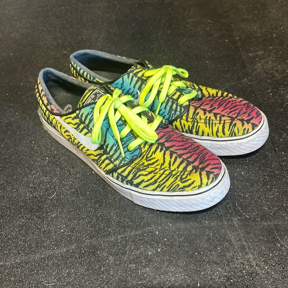 Nike SB Zoom Air Stefan Janoski Tiger Pack Volt Shoes